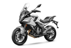 CFMOTO 700MT